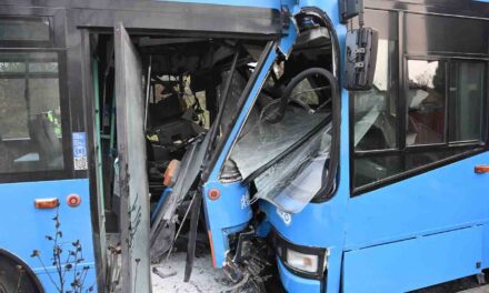 Két BKV-busz ütközött össze a 17. kerületben, szándékos karambolban sérült meg nyolc ember