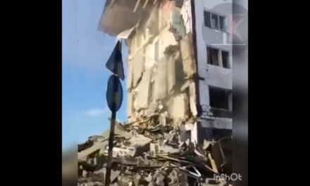 Videón, ahogy felrobban egy többemeletes társasház Oroszországban