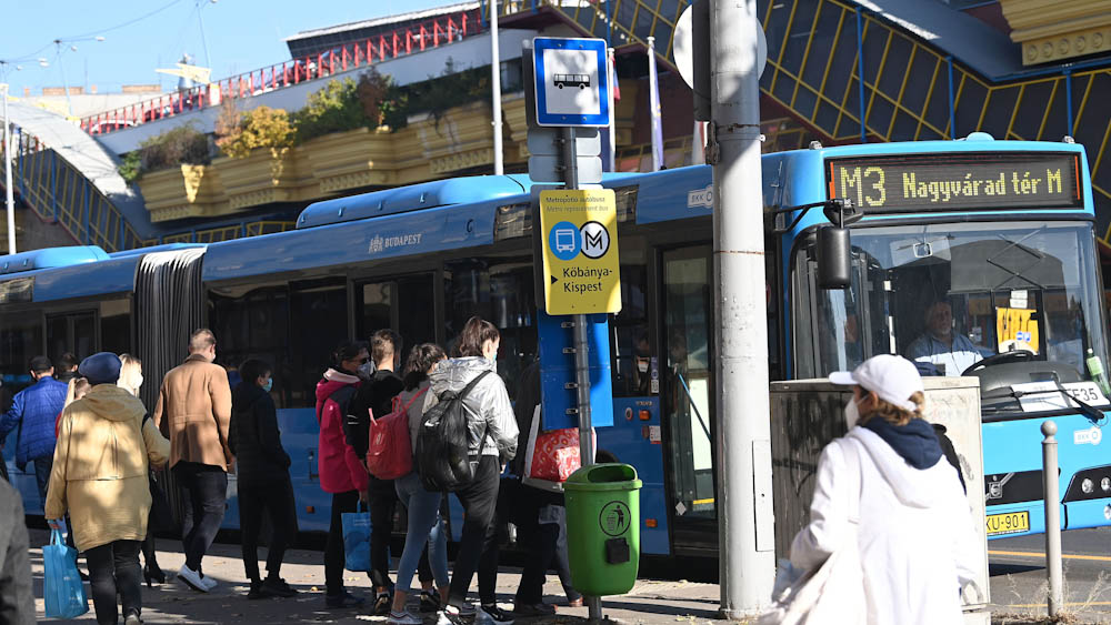 Ne közlekedjen megszokásból a fővárosban, így járnak majd az ünnepek alatt a közösségi közlekedés járatai