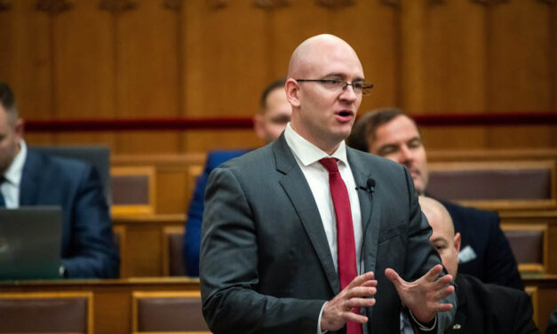Tisztáznia kellene a kormánynak, a Jobbik szerint, hogy milyen nemzetközi hiteleket szeretne felvenni