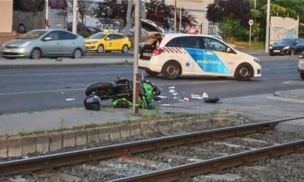 Besokallt az egyik Pest megyei autósiskola vezetője: a megdöbbentő balesetek miatt felfüggesztik az összes, motorkerékpár-jogosítvánnyal kapcsolatos képzésüket