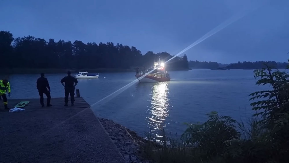 „Képtelen vagyok felfogni, hogy elvesztettem a fiam” – Összeomlott a gyásztól a Svédországnál lezuhant és meghalt magyar pilóta édesapja – videó