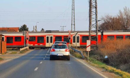 „Vitézy Dávidnak megártott a meleg” – egymásnak ugrott a korábbi és a jelenlegi közlekedési államtitkár a vasútvonalak betárása miatt