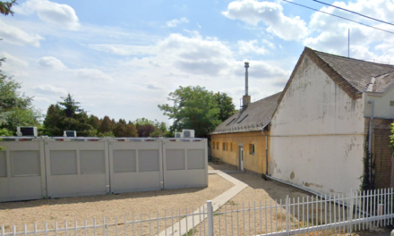 Nagy a baj az egyik gyömrői általános iskolában: alig egy hét van tanévkezdésig, de van olyan osztály, amelyiknek tanterme sincs