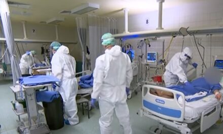 „Ami az orvosoknak a „természetes kockázat kategóriája”, nekem az egész életem” – a műtét után továbbra is élet-halál között lebeg a fiatal édesanya egy budapesti kórházban