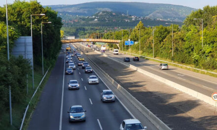 Ennek nem fognak örülni a budapesti autósok: jelentősen nőtt a kötelező biztosítás átlagdíja