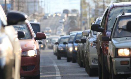 Balesettel indult a szeptember első napja: tűzoltók lepték el az M7-est