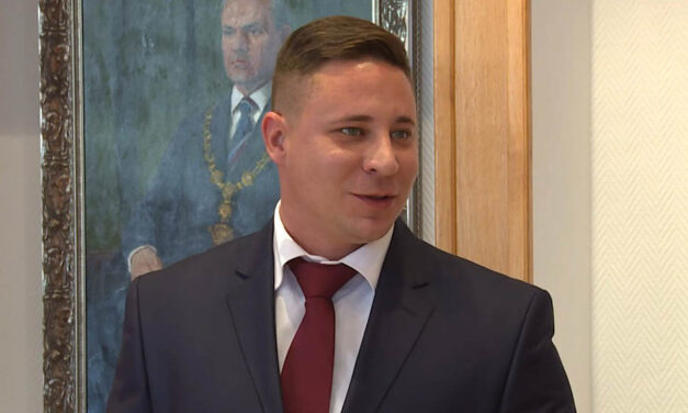 „Köszönettel tudomásul veszem a döntést” – kiengedték a börtönből Schadl Györgyöt, aki megígérte, hogy nem szökik meg