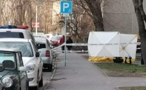 Zavarta a férfit a közelben élő hajléktalan hangoskodása, ezért leöntötte vízzel: a nő meghalt