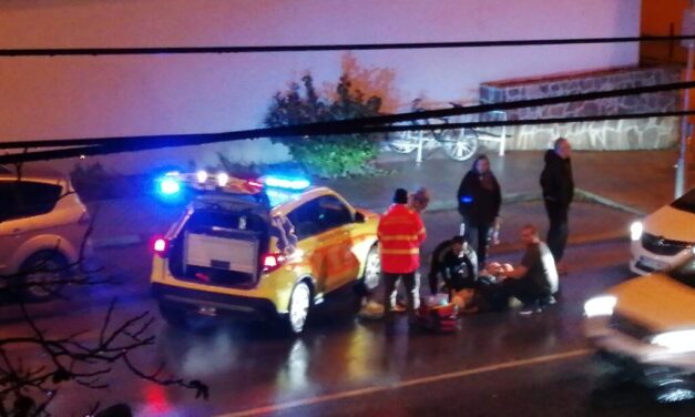 Gyalogost gázolt egy autós Budakeszin, a sérült ellátását a közelben működő orvosi ügyelet munkatársai kezdték meg