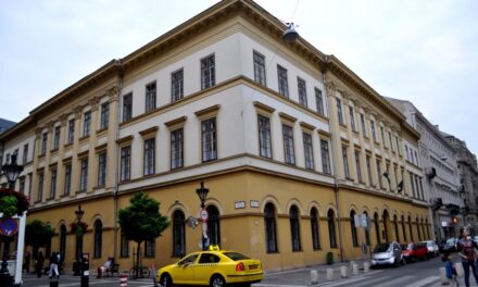 Annyi tartozást halmoztak fel egyes tankerületek, hogy költségvetési felügyelőt rendeltek ki hozzájuk