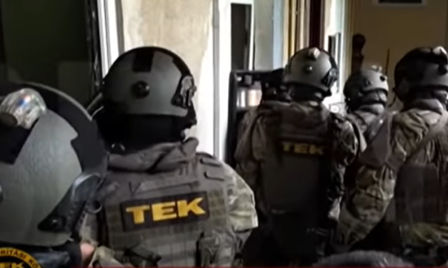 A TEK is kivonult: robbanás volt Budapesten