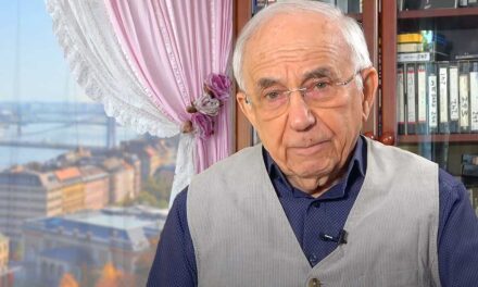 Vitray Tamás 91 évesen egy új nő mellett találta meg a boldogságot, megdöbbentő dolgot árult el új szerelméről, közben volt felesége, Kállay Bori magányosan él Gödön