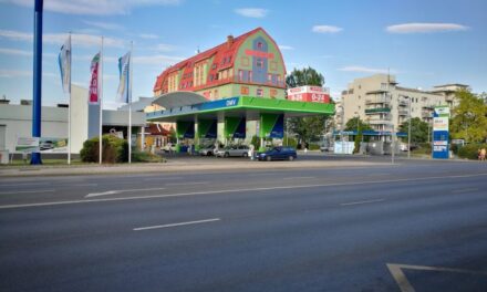 Tömegverekedés a Lurdy Háznál: két társaság esett egymásnak a benzinkúton