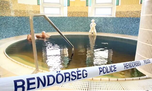 Tragédia a békéscsabai fürdőben: meghalt egy 22 éves férfi