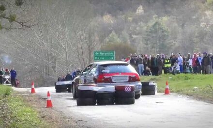 Rallybaleset: több métert repült és egy nézőre zuhant az a kislány, akinek életéért most is küzdenek az orvosok, a gyerek újraélesztését egy önkéntes katona kezdte meg