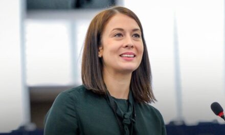 Minősíthetetlen hangnemben gyalázta Cseh Katalint és szüleit egy kommentben a nyíregyházi nőgyógyász: az orvost a kórház felfüggesztette