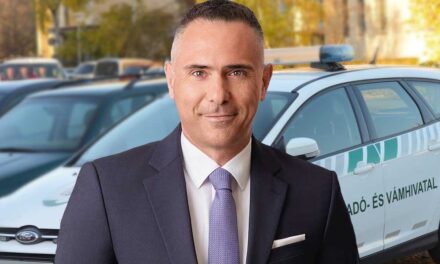 Házkutatást tartottak Újpest ellenzéki polgármesterjelölt otthoonában, Trippon Norbert szerint fideszes ellenfele akarja lejáratni