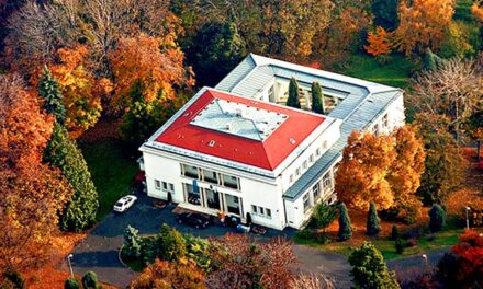 Bukása után fél évvel, még mindig nem költözött ki Novák Katalin az államfői rezidenciából: a luxusvillára 300 milliót költött a magyar állam