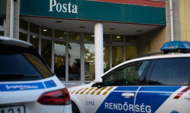 Meghalt a postás, aki hőgutát kapott munka közben: járókelők találtak rá az ájult férfira