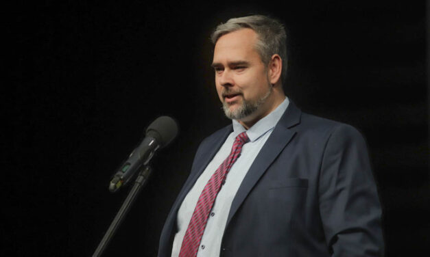 Nem mond le Óbuda polgármestere, ügyvédje szerint azzal elismerné bűnösségét: Kiss László korrupciós vádak miatt került börtönbe