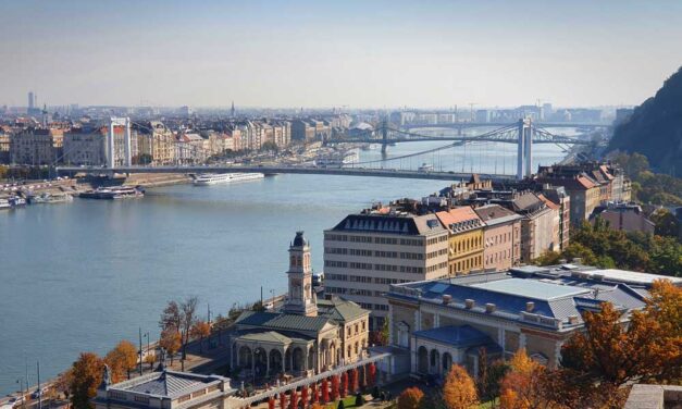 Augusztus 20: alaposan felfordul Budapest közlekedése, ezeket a városrészeket kell elkerülnöd, ha autóval akarsz közlekedni