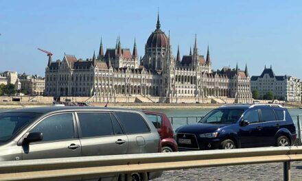 Jelentős, mindenkit érintő forgalmi változások lesznek Budapesten a hosszú hétvégén, itt vannak a részletek