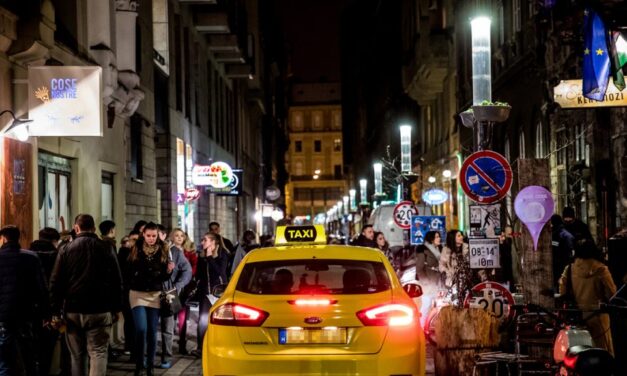 „Teljesen összetörtem, az egyetlen gyermeket veszítettem most el” – több nyelven beszélő közgazdászt férfi gyújtott fel élve a zavarodott férfi a bulinegyedben