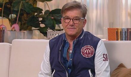 A pofátlanság netovábbja: újra tilosban parkolt luxus Mercijével Delhusa Gjoni, majd azt mondta, nem tudja, ki használta az autóját