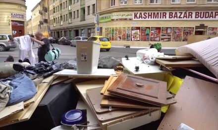 Megszűnhet a házhoz menő lomtalanítás Budapesten, nem lehetne a ház elé kirakni a használaton kívüli tárgyakat