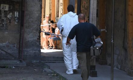 Gyilkosság a budapesti drogtanyán: megölte, majd rágyújtotta a lakást jótevőjére a fegyházból szabadult férfi