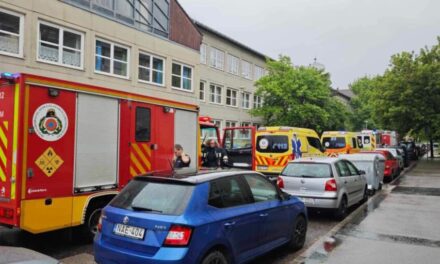 Bombariadó a budapesti iskolákban: 12 intézmény kapott fenyegető levelet, elkezdték kiüretíteni az intézményeket