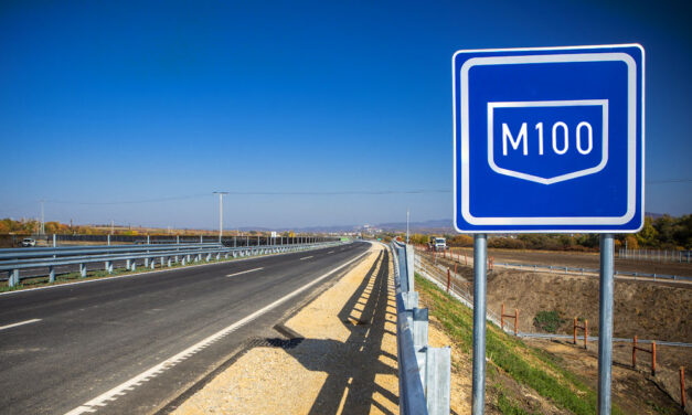 Kampányüzemmódba kapcsolt a Fidesz: Lázár János ismét  megígérte az M100-as megépítését és az M1-es autópálya bővítését