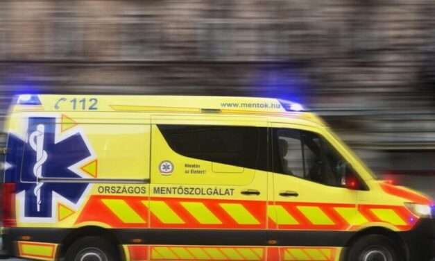 Testvére heccelés miatt ugrott a forró vízbe az ötéves Márk: az orvosok a hetek óta küzdenek az életéért