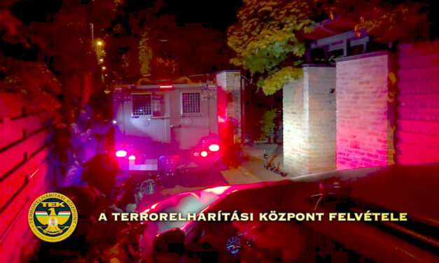 Verőemberek elől a szomszédba menekült a szekszárdi férfi, majdnem felrobbantották a házát is