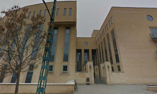 A fizető rákbetegek előbb jutnak kezeléshez az Uzsoki kórház VIP-részlegén: a betegek nem az intézménynek, hanem a volt fideszes polgármester cégének fizetnek a beavatkozásokért