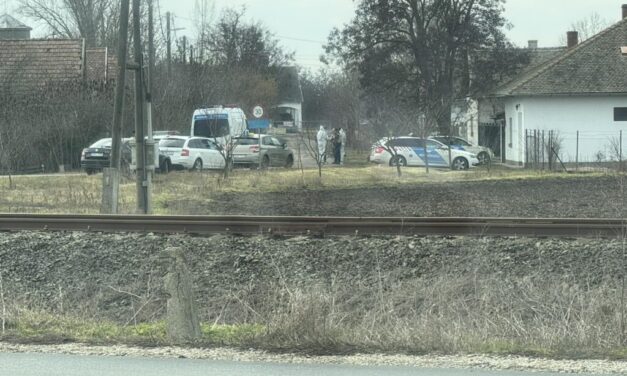 Berekfürdői gyermekgyilkosság: megfojtotta 10 éves kisfiát az alkoholista anya, majd búcsúlevelet írt a halott gyermekének