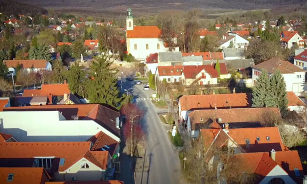 Betilthatják a nem helyben élők ingatlanvásárlását kisebb településeken: a szigorítás főleg Budapest és a Balaton környékét érintheti