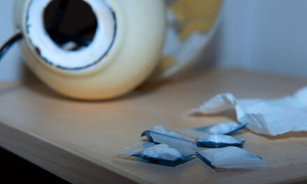 Orgiákat tartott a 16. kerületi lakásán a drogkereskedő, rengeteg kábítószert fogyasztottak a partizók