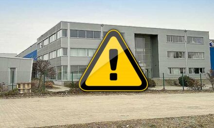 Újabb csapás Sóskútnak: Sumák módon, vasárnap éjjel megkapta az utolsó engedélyét is az akkubontó gyár