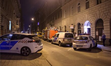 Tragédia Erzsébetvárosban: egy középkorú férfi holttestét találták meg a Jókai utcai lakásában