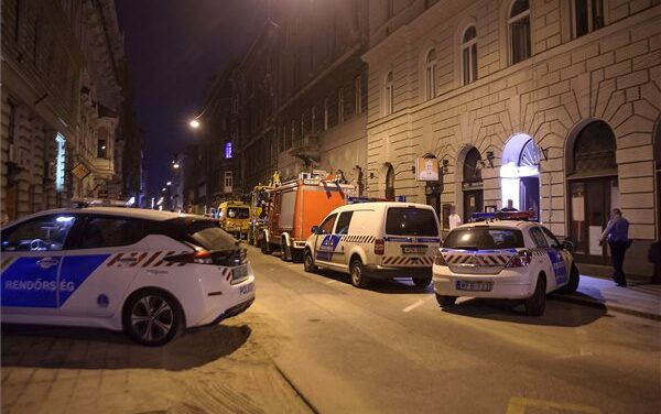 Tragédia Erzsébetvárosban: egy középkorú férfi holttestét találták meg a Jókai utcai lakásában