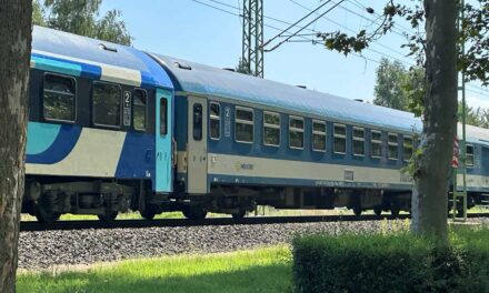 Újra gond van a MÁV-nál: Szolnokon teljesen leállt a vonatközlekedés, pótlóbuszok viszik az utasokat