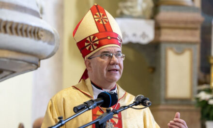 Botrány a váci katolikusoknál: nemi visszaélés gyanúja miatt indított vizsgálatot egy pappal szemben a püspök