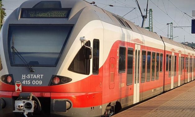 Halálra gázolt a vonat egy embert az Újpesti vasúti hídon, az álodzat a helyszínen szörnyethalt