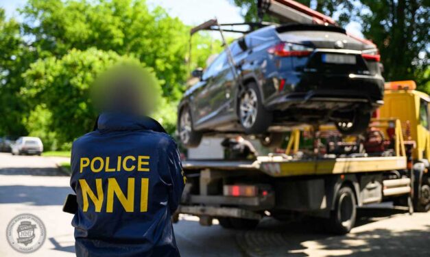 Elképesztő! 120 millió forintnyi készpénzt, autókat, ingatlanokat zároltak a lányokat futtató javítóintézeti igazgatónál