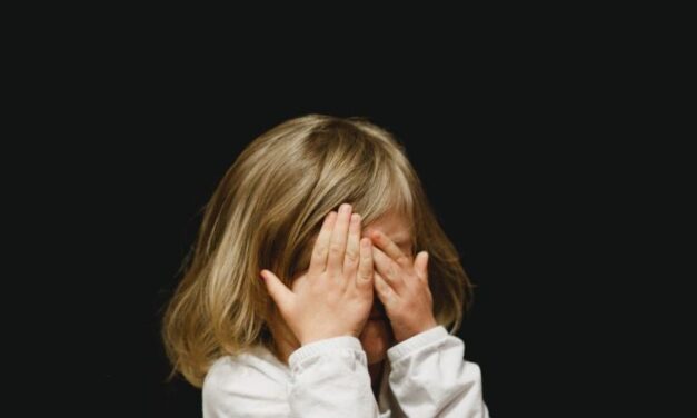 Olyan telház van a szolnoki befogadó otthonban, hogy a nappali kanapéján vagy matracon alszik a gyerekek több mint fele