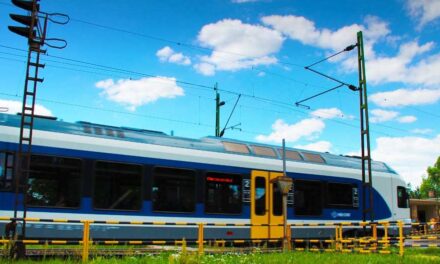 Fennakadások a MÁV-nál: elgázolt egy embert a vonat Hatvannál, műszaki hoba miatt leállt a vonatközlekedés Tata és tatabánya között