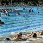 Gyermekhalál a Palatinuson: nem a gyermekmedencébe fulladt bele a 6 éves kislány, a mentők 2 órán keresztül próbálták újraéleszteni