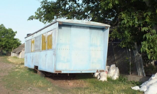 Rabszolgaként dolgoztatta és embertelen körülmények közt tartotta a hajláktalanokat: a bíróság súlyosbította a férfi büntetését